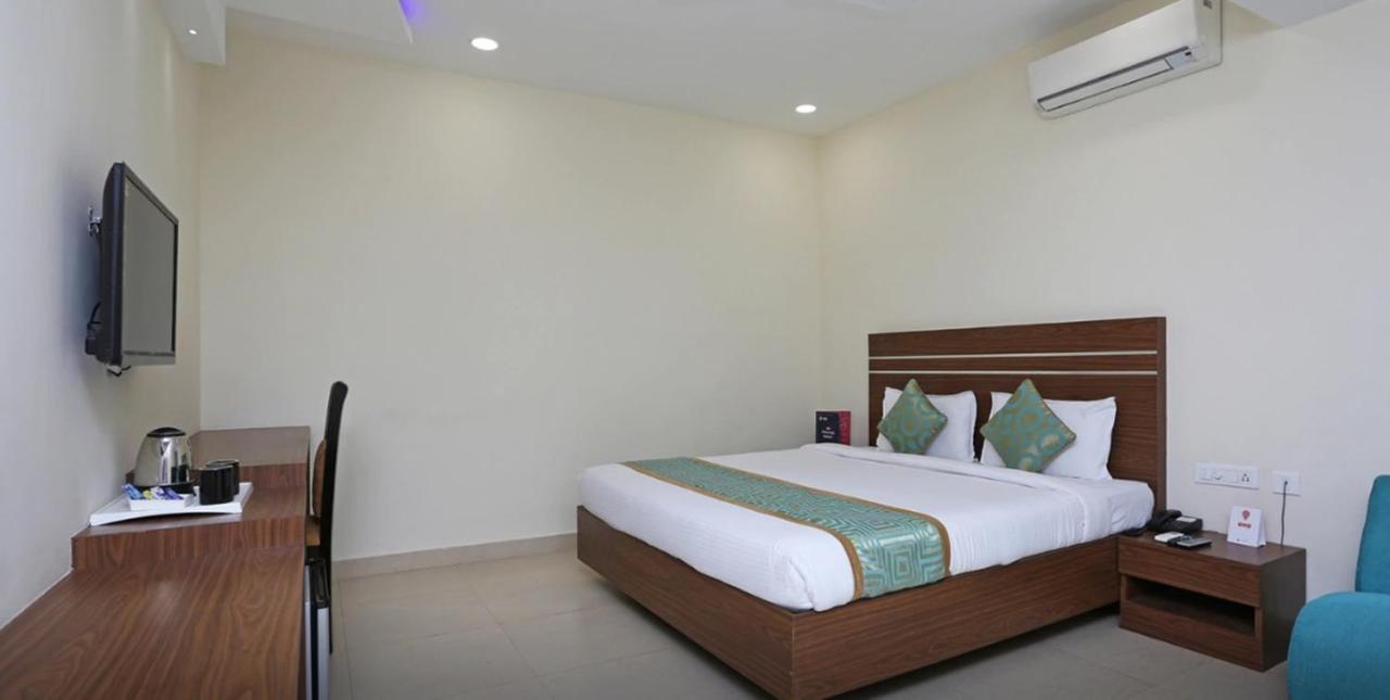 Jenus Hotel-Sindhi Camp Divisione di Divisione di Jaipur Esterno foto